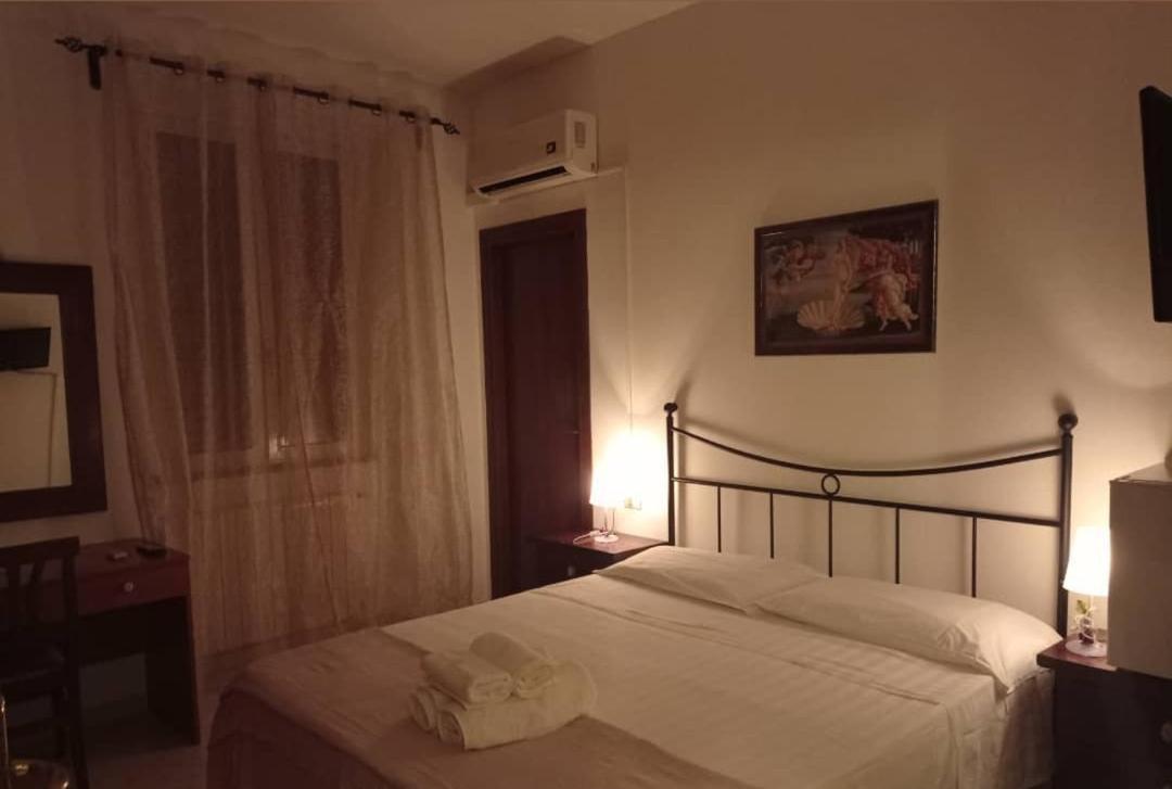 Onlyrooms 卡利亚里 外观 照片